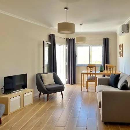 Ocean Breeze Apartment